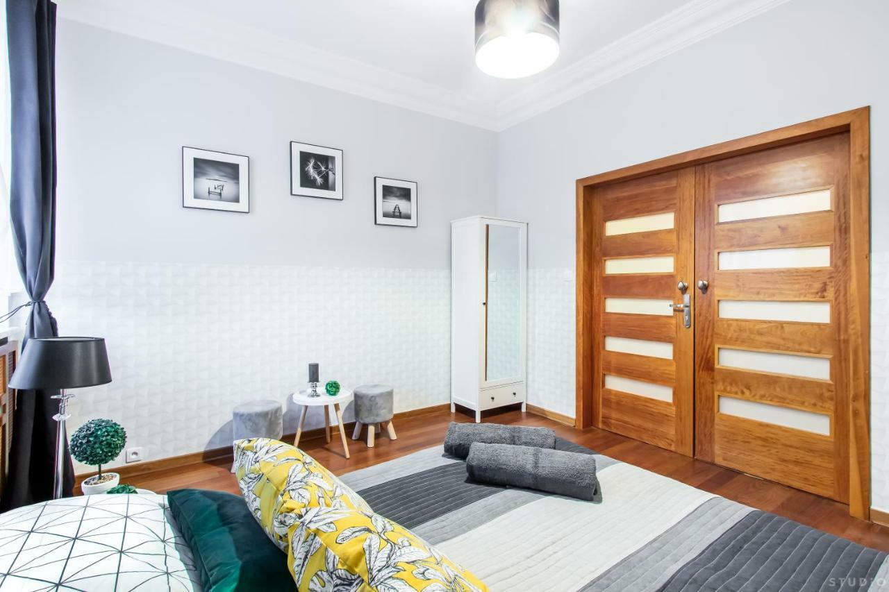 *Clicktheflat* Wilcza 33 Street Apart Rooms In The City Center 华沙 外观 照片